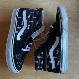 BRAND NEW MENS VANS